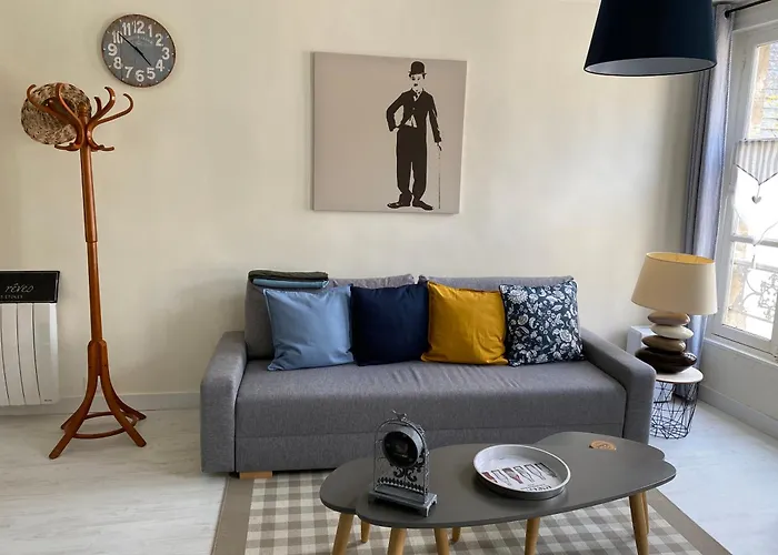 Hyper Centre アパート *