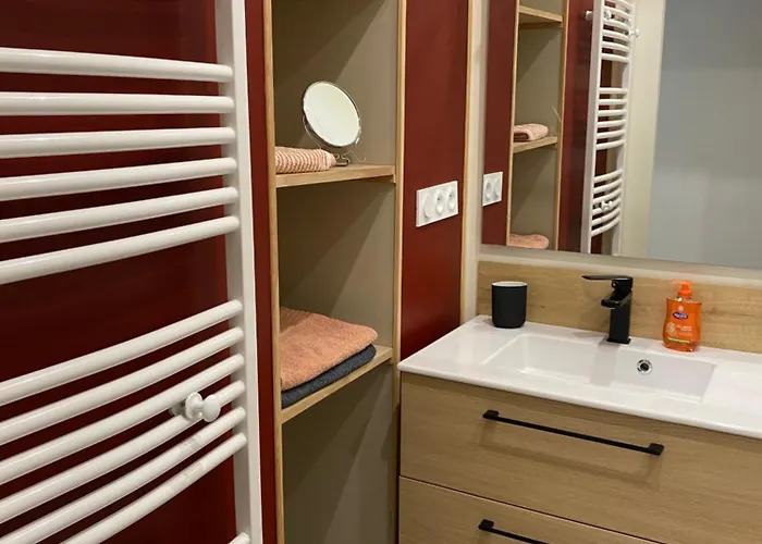 Hyper Centre アパート *